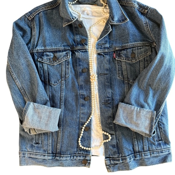 Men’s Levi’s Jacket or My Boyfriend Levi’s Jacket - Picture 3 of 5
